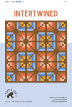 Load image into Gallery viewer, Intertwined Quilt Pattern