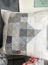 Load image into Gallery viewer, Patchwork Manitoba Mini Quilt Kit