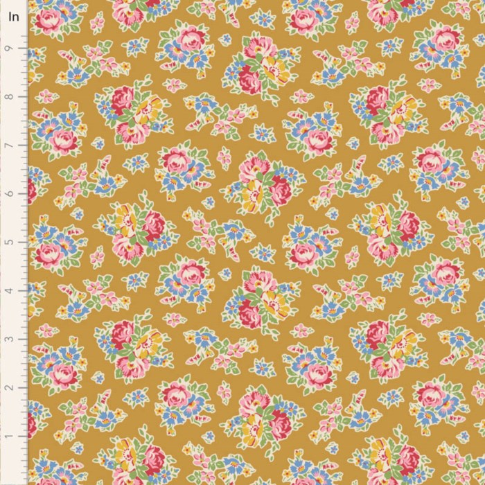 Tilda Jubilee - Sue - Mustard