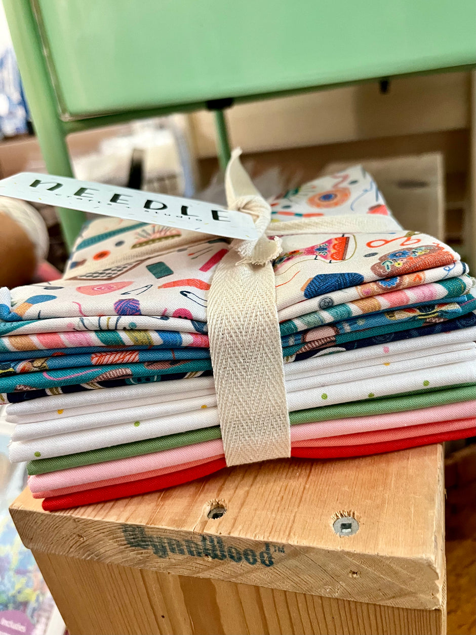 Country Sewing Club Fat Quarter Bundle - Green Bundle
