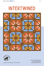 Load image into Gallery viewer, Intertwined Quilt Pattern
