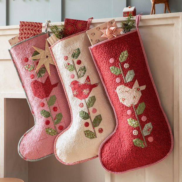 TILDA - Merry Little Christmas - Winter Birds Christmas Stocking Kits