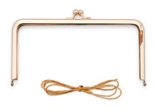 Load image into Gallery viewer, Kiss Clasp Sewing Box Kit
