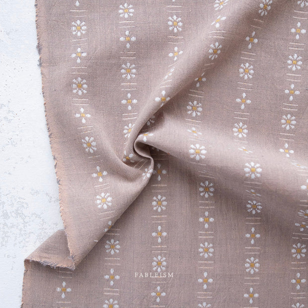 Forest Forage - Daisies - Dove
