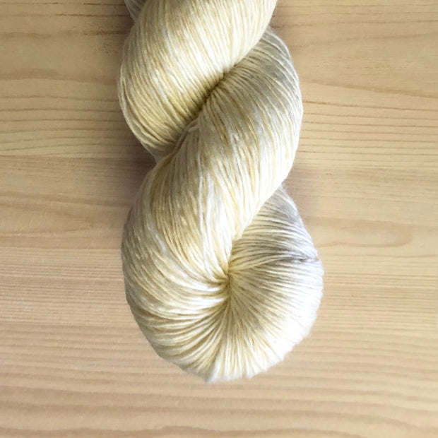 100% Superwash Fingering Weight Single